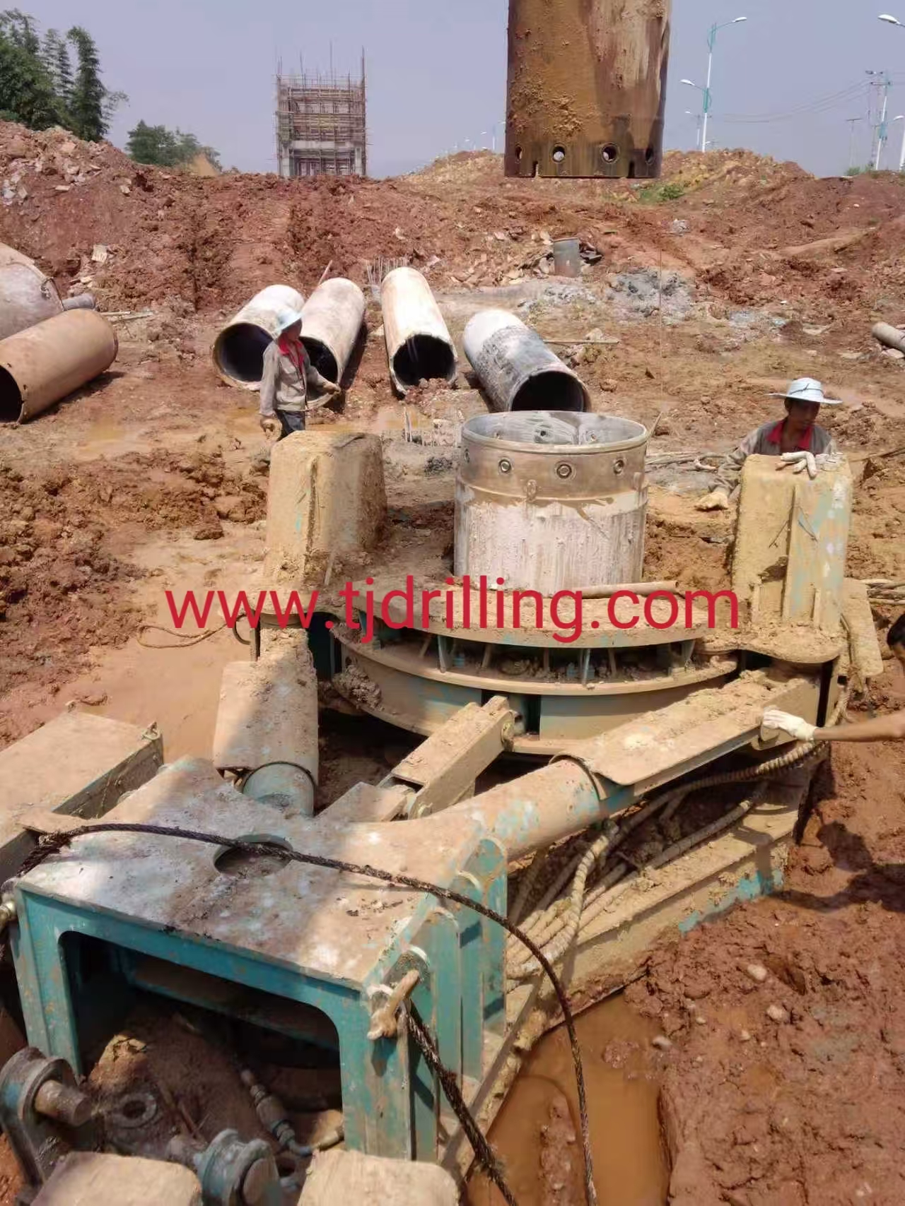 Casing Oscillator Foundation Drill Rig Type Od1200mm Connect on Liebherr-Lb28 Rotary Rig for Cased Bored Pile Foundation Work