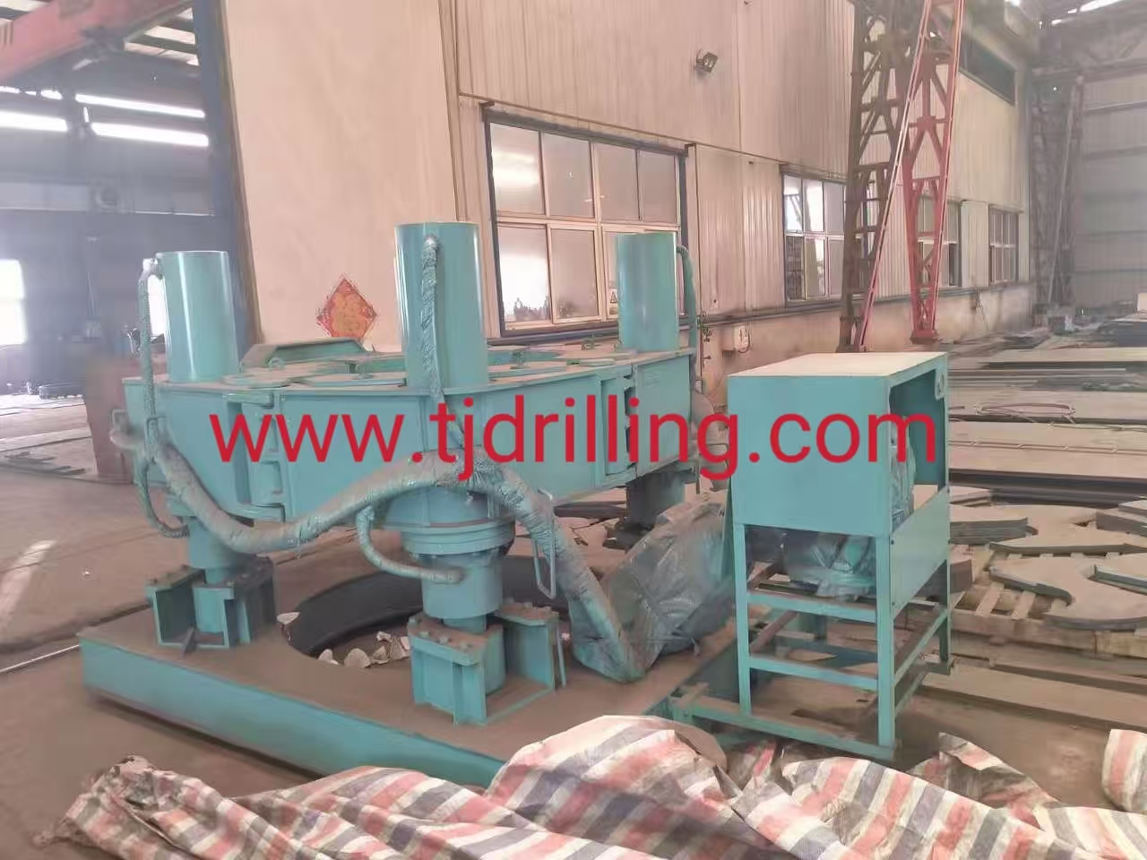Φ1500mm Hydraulic Casing Puller with Diesel Engine Power Pack Used for Pull out Secant Pile Double Wall Casing 1500/1400
