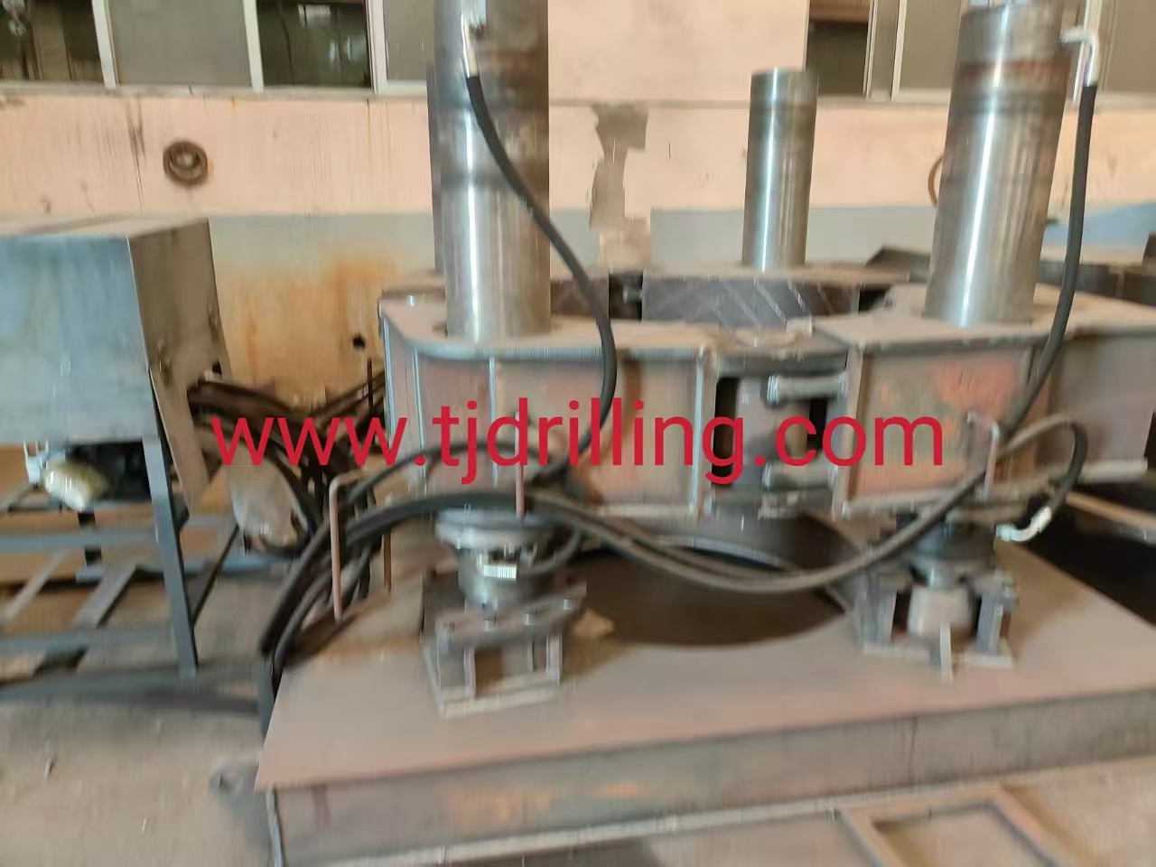800mm Hydraulic Casing Extractor with Electricity Motor Power Pack for Pull out Secent Pile 880/800 Double Wall Casing