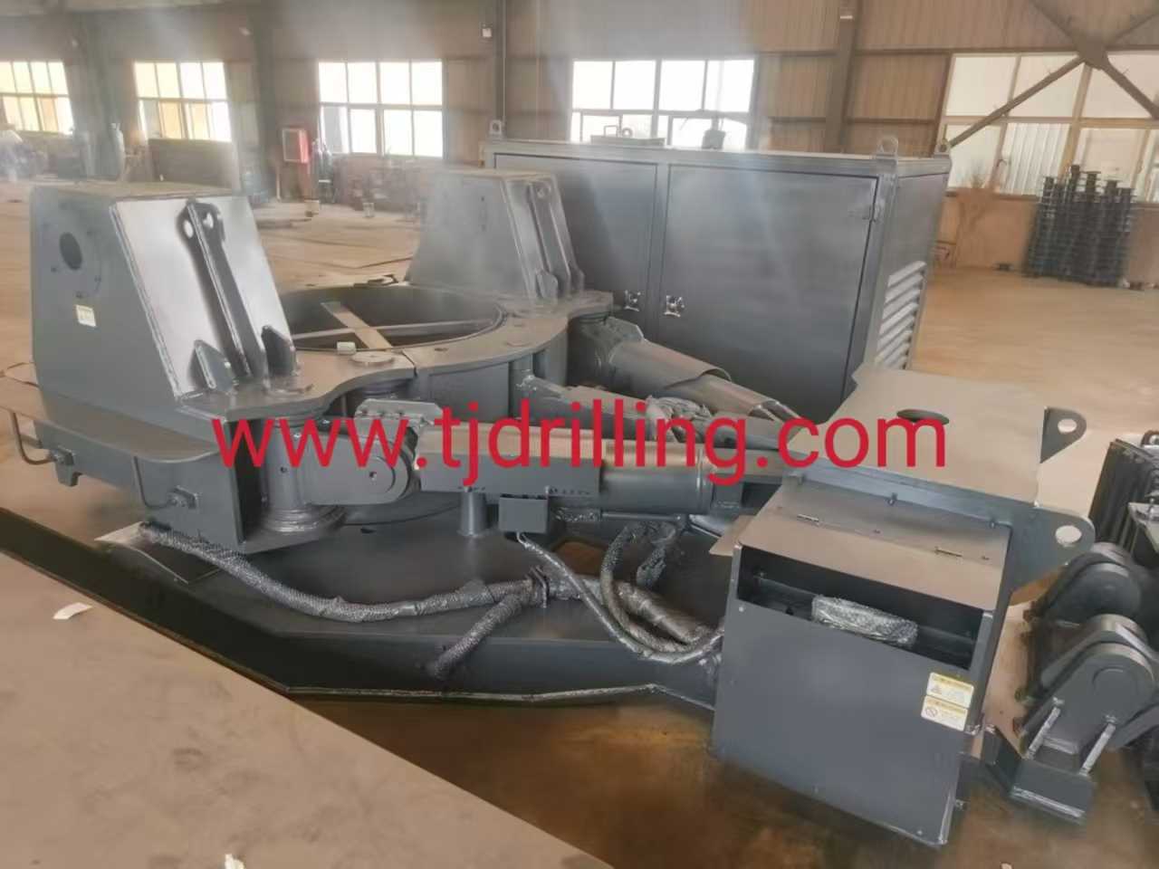 1300mm Casing Oscillator Hydraulic Type Connect Foundation Rotary Drill Rig for Cased Bored Pile Foundation Work with Eu
