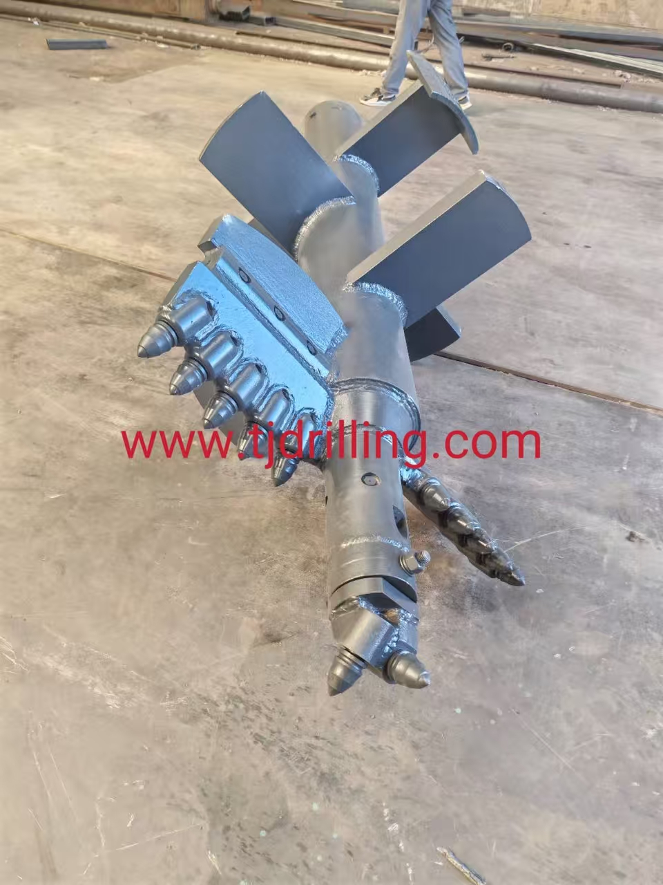 1000mm dsm auger with bauer-connector 254mm used on bauer-bg20 rotary drill rig for deep soil mixing pile