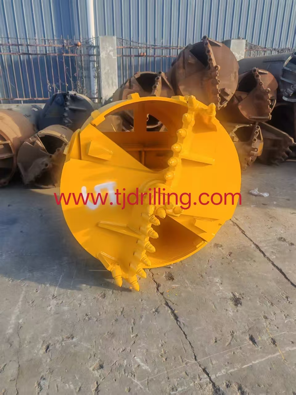 1500mm Double cut rock drilling bucket used for bauer-bg28 rig for bored pile foundation work