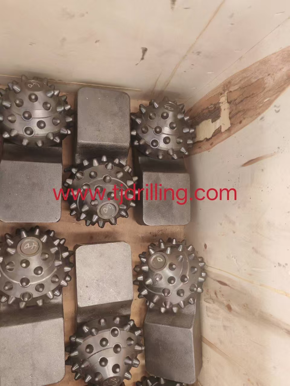 8.5INCH Single roller bit c/w bearing and carbide insert IADC 637 or IADC 737 USED for 100mpa hard rock for bored pile